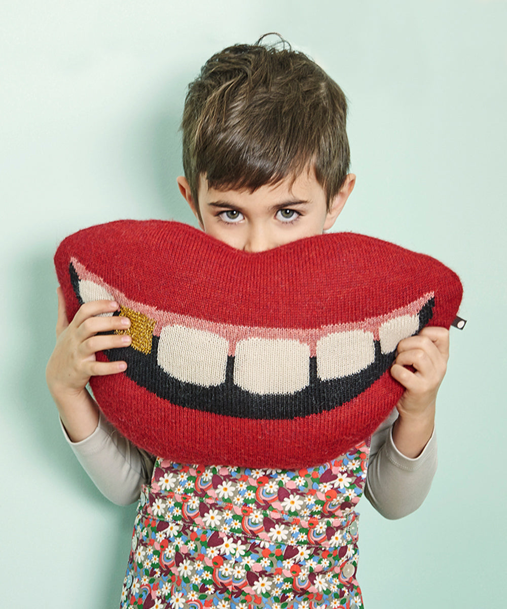 Oeuf® Mouth Pillow - Gold Tooth