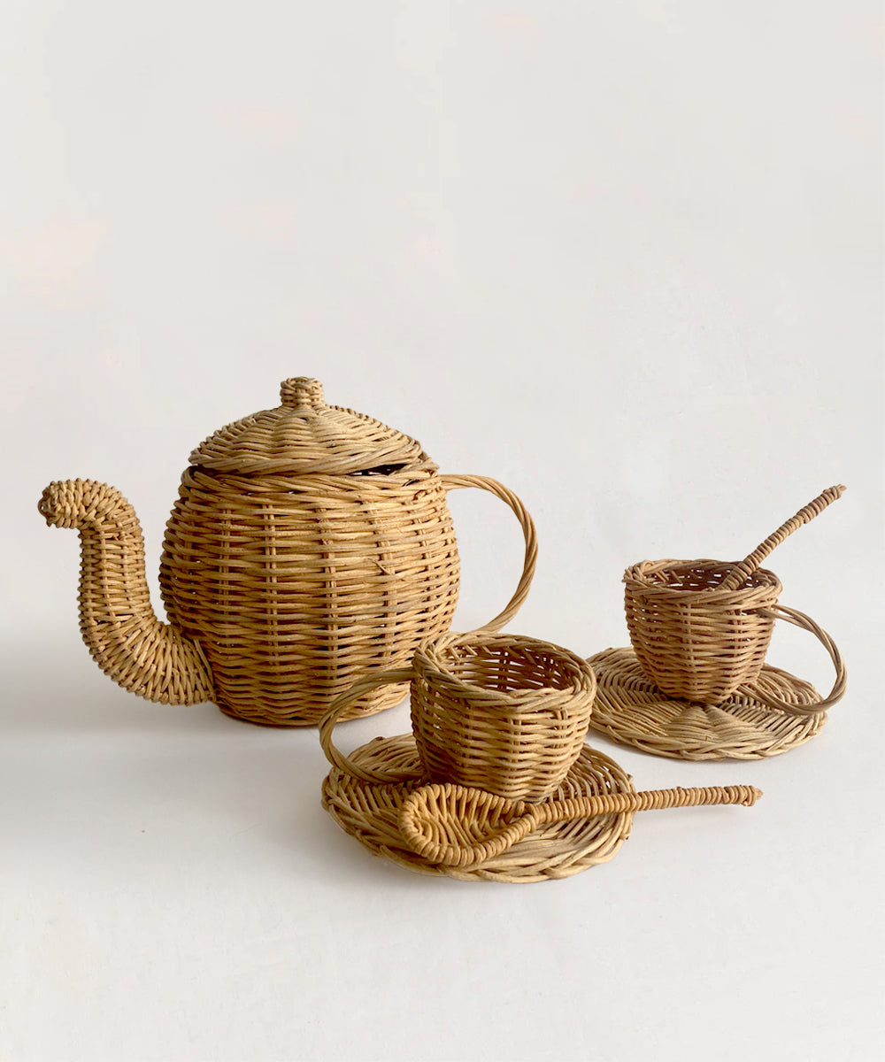 Le Rattan Tea Set