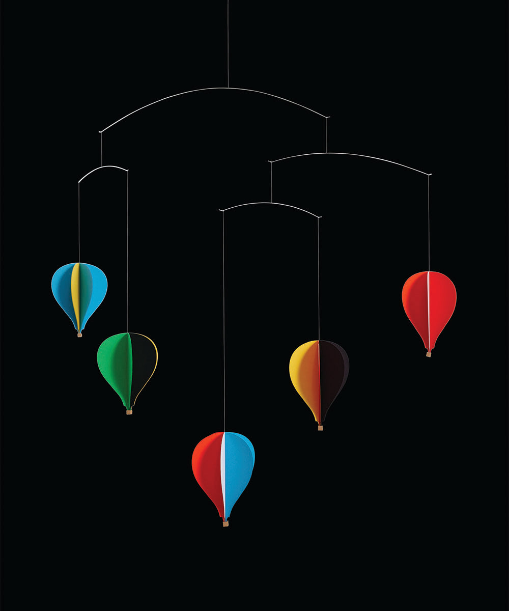 The Le Balloon 5 is a mobile featuring balloons.