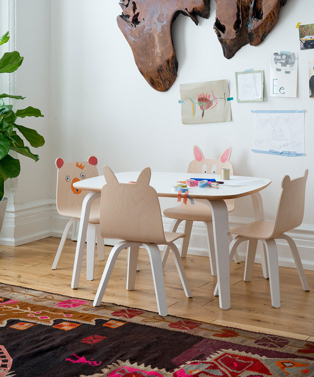 Oeuf table hot sale and chairs